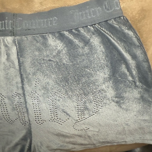 **2 4 PRICE OF ONE:))** Juicy Couture Women’s Size Small Gray Velour Shorts JCT - Picture 7 of 7